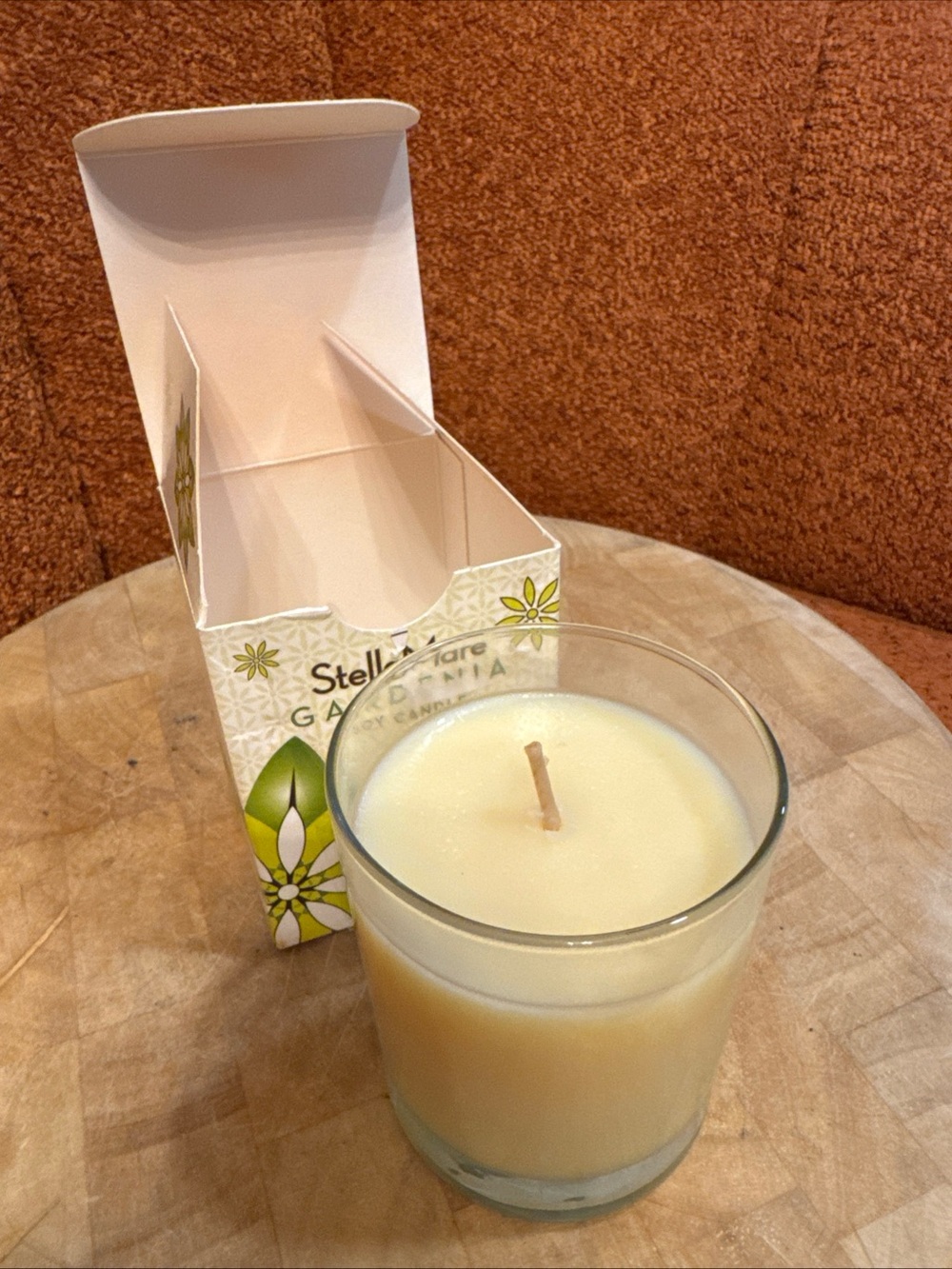 Gardenia Scented Glass Jar soy Candle